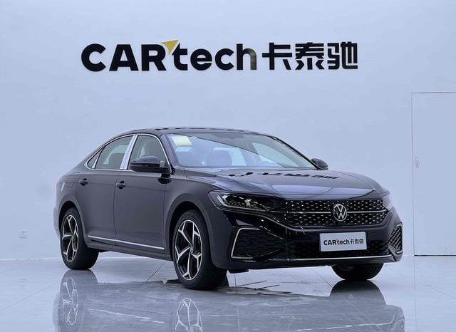 
								Volkswagen Passat, 2025 full									