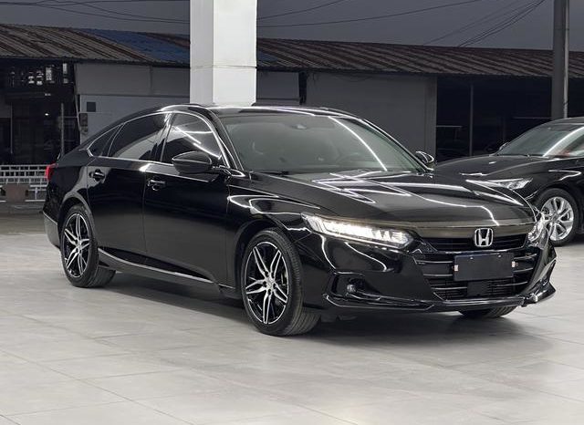 
								Honda Accord, 2022 full									