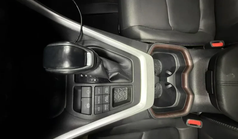 
								Toyota RAV4, 2021 full									
