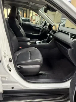 
										Toyota RAV4, 2021 full									