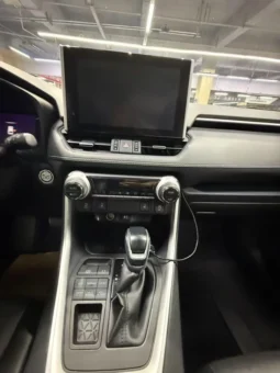 
										Toyota RAV4, 2021 full									