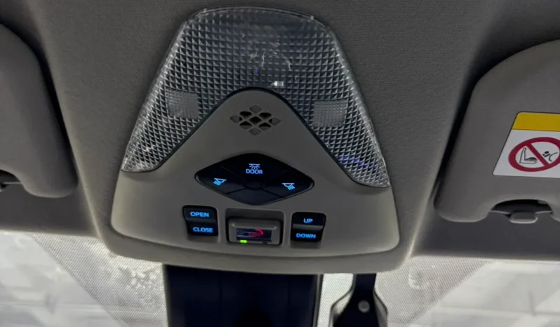 
								Toyota CHR, 2021 full									