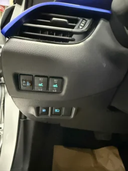 
										Toyota CHR, 2021 full									