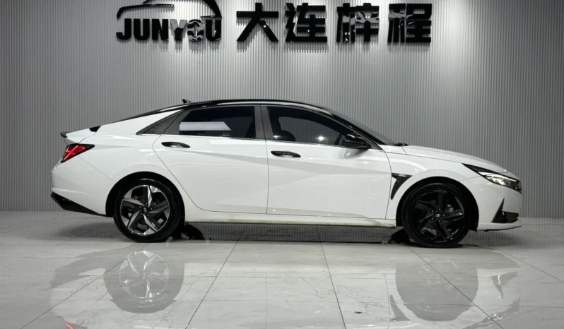 
								Hyundai Elantra, 2021 full									
