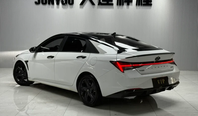 
								Hyundai Elantra, 2021 full									
