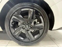 
										Hyundai Elantra, 2021 full									