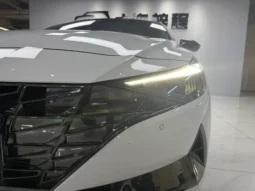 
										Hyundai Elantra, 2021 full									