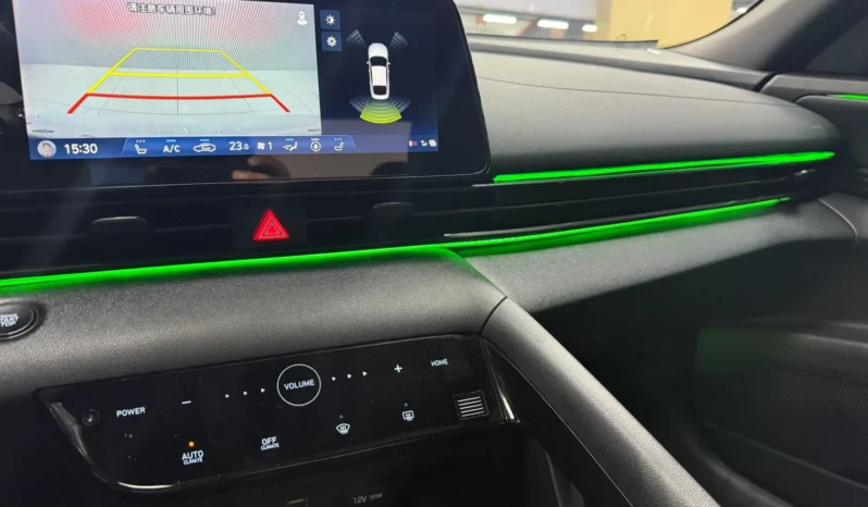 
								Hyundai Elantra, 2021 full									