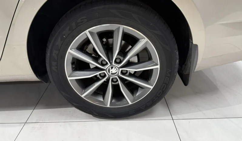 
								Skoda Octavia, 2020.09 full									